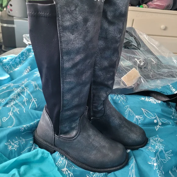 Nwt-Rocawear Girls Black& Gray Boots Sz 13 so adorable in person. - Picture 3 of 12